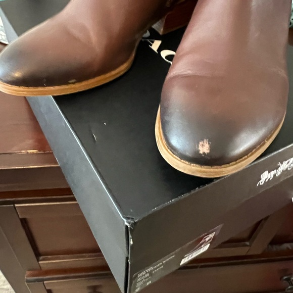 Coach “Debi” booties in brown leather. Size 9 - Picture 3 of 3